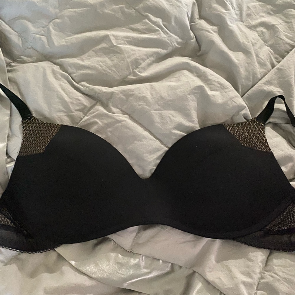 Wonderbra Black & Nude Lace Push-Up